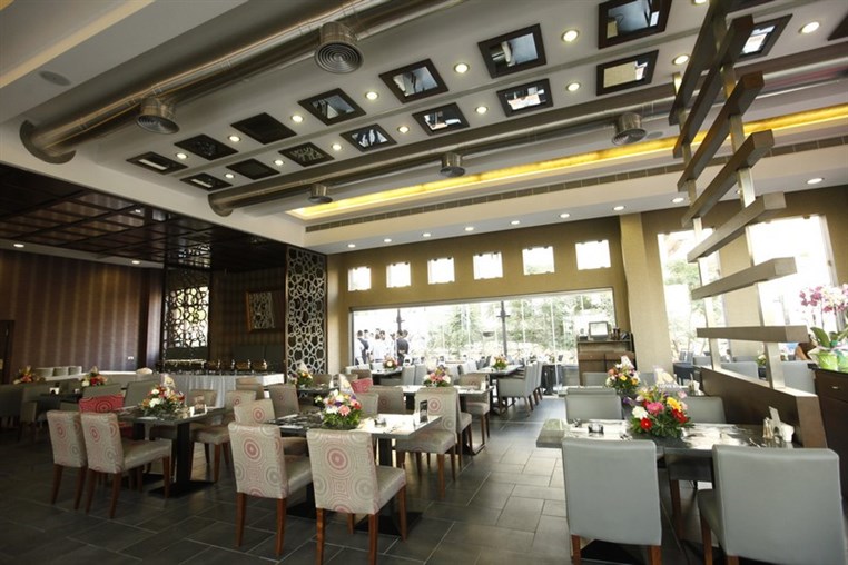 Opening of Republic in Jbeil